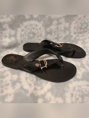 Tory Burch Black Leather Thong Sandals with Gold Logo Accent Size 8